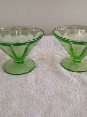 Vintage 1930's Depression / Uranium Glass Federal Glass Paneled Optic Sherbets (